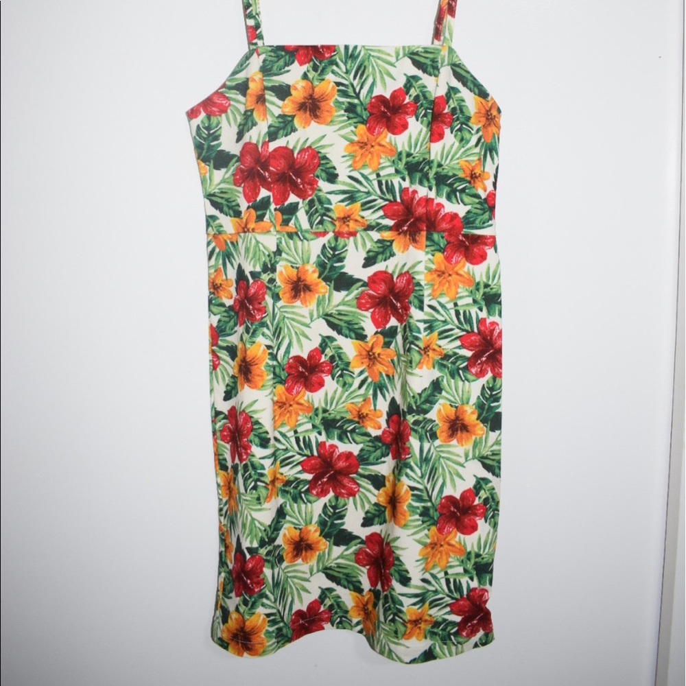 Forever 21 NWOT body con tropical print mini dress
